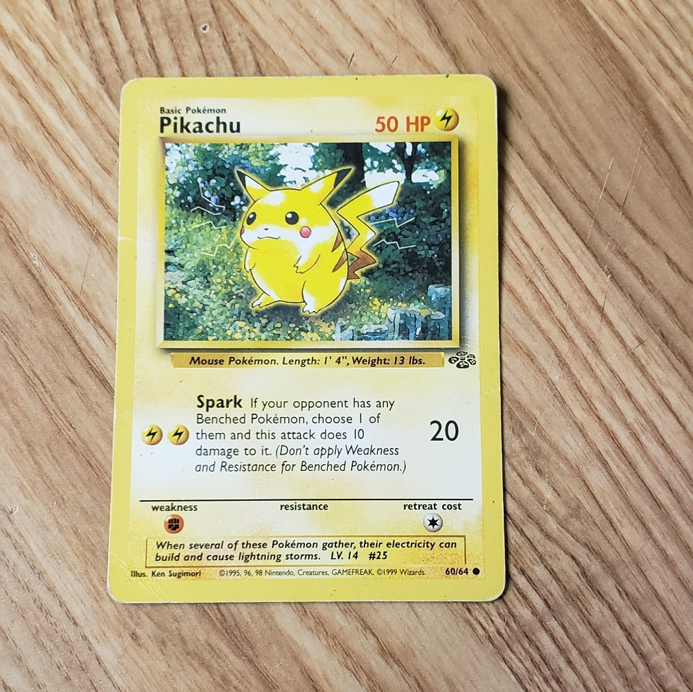 Pikachu pokémon card 1999